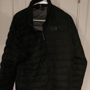 Mountain Hardwear Men's Black Puffer Jacket